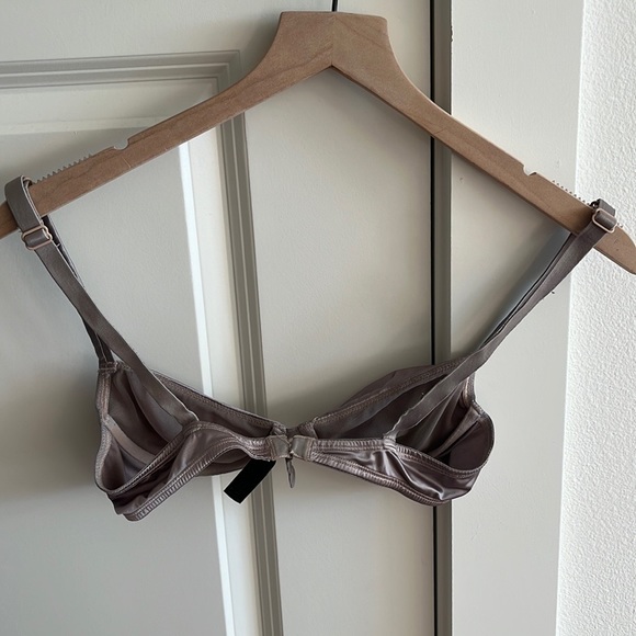 stretch satin underlined underwire bra - Picture 7 of 9